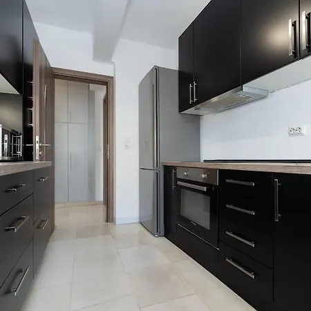 Seaside Breeze - 2 Bdrm In Palaio Faliro - Sea View *