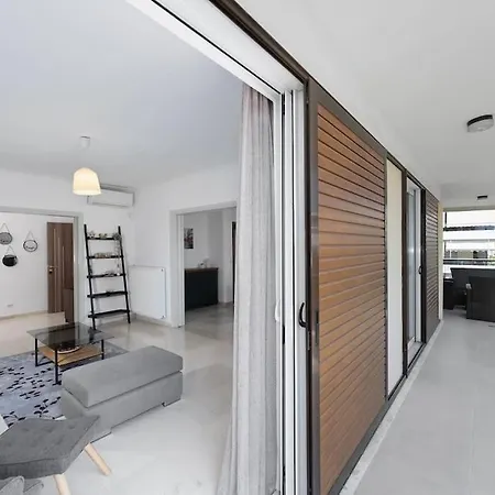 Seaside Breeze - 2 Bdrm In Palaio Faliro - Sea View Apartment Athens