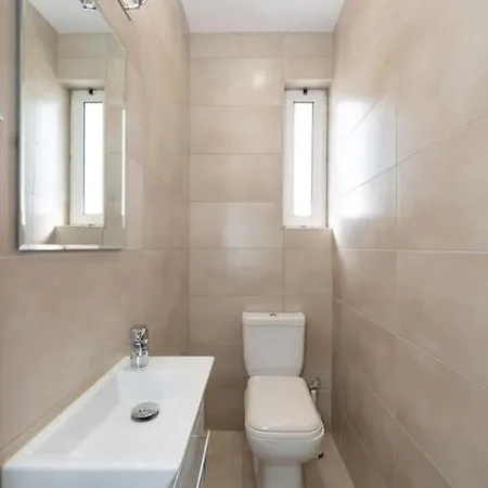 Seaside Breeze - 2 Bdrm In Palaio Faliro - Sea View Athens