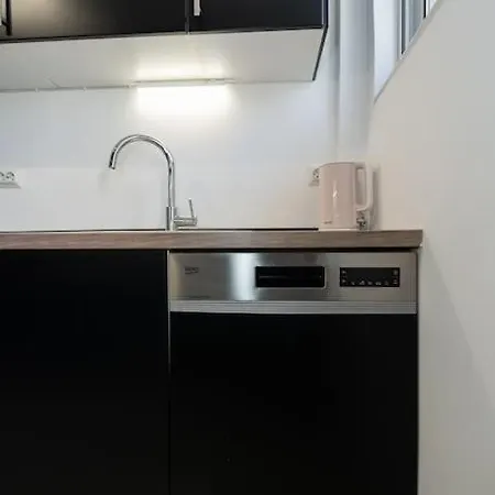 Seaside Breeze - 2 Bdrm In Palaio Faliro - Sea View Athens