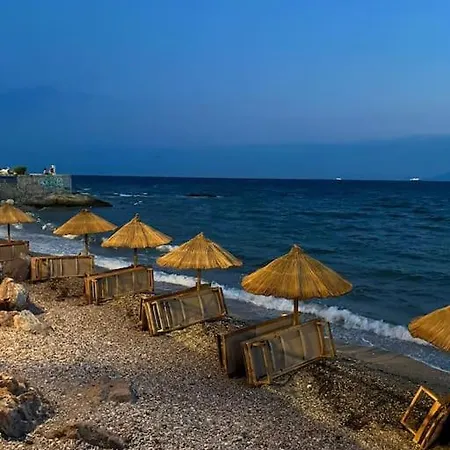 Seaside Breeze - 2 Bdrm In Palaio Faliro - Sea View